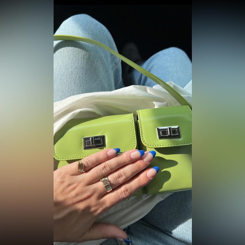 By far Billie purse